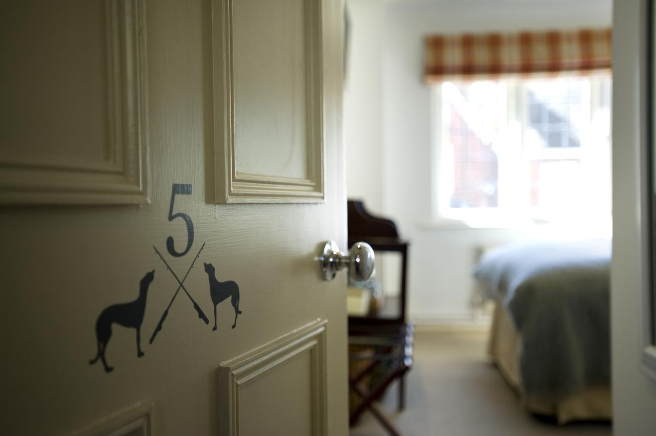 The Greyhound On The Test Hotel Stockbridge  Eksteriør billede
